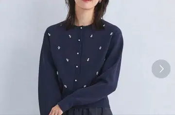 그린 레이블 릴랙싱 도트 비쥬 니트 가디건