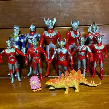 울트라맨 시리즈 피규어