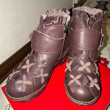 천연 가죽 플라워 디자인 앵클부츠 다크 브라운 / 히나 데이 그린