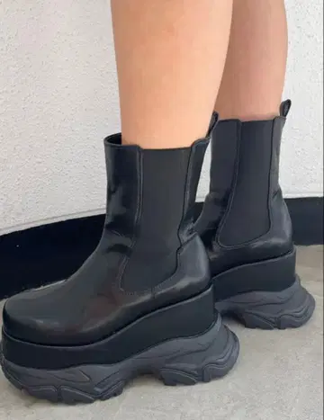 GYDA W 밑창 사이드 고어 숏부츠