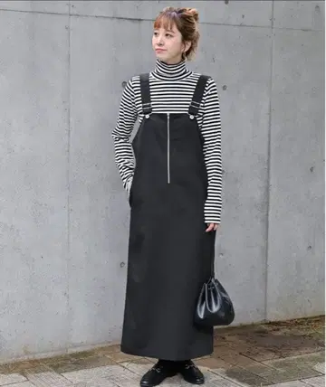 B.C STOCK 베이씨 스톡 스트레이트 오버롤 스커트 블랙