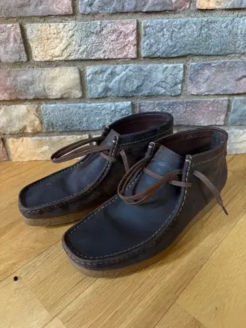 Clarks 부츠