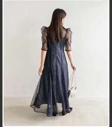 RANDA 네이비 레이스 프릴 슬리브 드레스