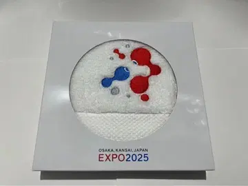 일본제 미야쿠미야쿠 원 포인트 자수 로고 손수건 화이트