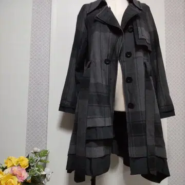 이쿠라트 디자인 코트 새상품급