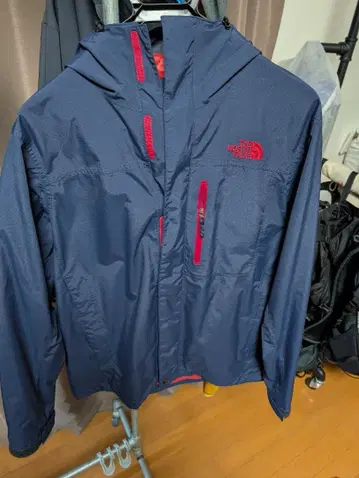 The North Face 제우스 트리클라임 자켓 사이즈 S 네이비