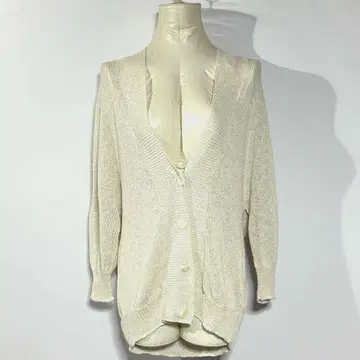 [새상품급] 미쉘클랑 V넥 가디건 38 시스루 짜임 라이트 베이지