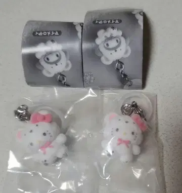 메지루시 액세서리 산리오 캐릭터즈 후와후와 스노우 헬로키티 2점
