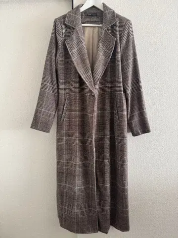 체크 무늬 롱 코트