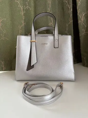 실버 숄더백 탈부착 가능 스트랩