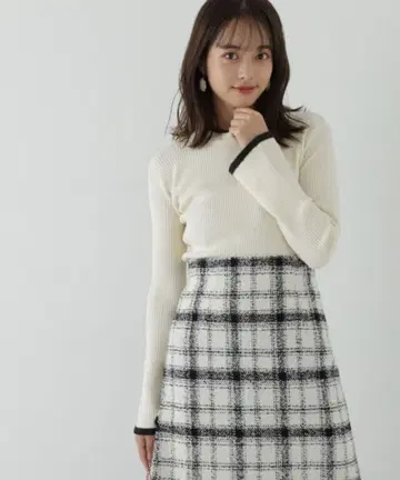 [ 새상품급 ] 프로포션 바디 드레싱*페더 디테일 니트