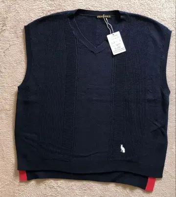 새상품 플라보아 니트 베스트 네이비 레드 L 사이즈