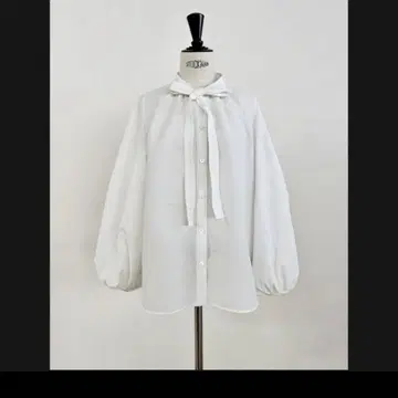 OHGA 보타이 블라우스