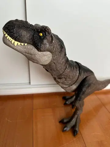 티라노사우루스 쥬라기 월드 슈퍼 물기! 으르렁거리는 T-렉스