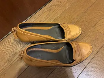 가죽 태슬 하이힐