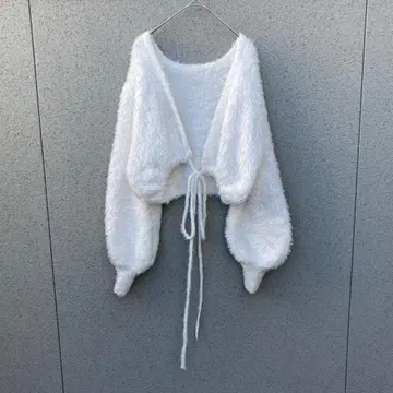 2913 [리엔다] FREE 화이트 복슬복슬 숏 가디건 반짝반짝