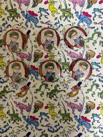 트위스테 오메카시 홀로그램 캔뱃지 트레이 6개