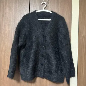 다크 그레이 모헤어 가디건