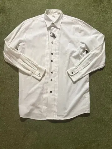 화이트 자수 로리안 셔츠