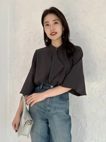 anuans 카스케이드 프릴 블라우스