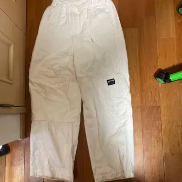 THRASHER 화이트 캐주얼 팬츠