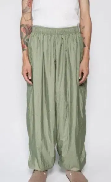 LOCALINA 로카리나 스카이콩콩 팬츠 런치키