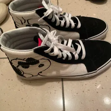 VANS x PEANUTS 하이컷 스니커즈