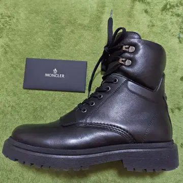 MONCLER 블랙 하이컷 부츠