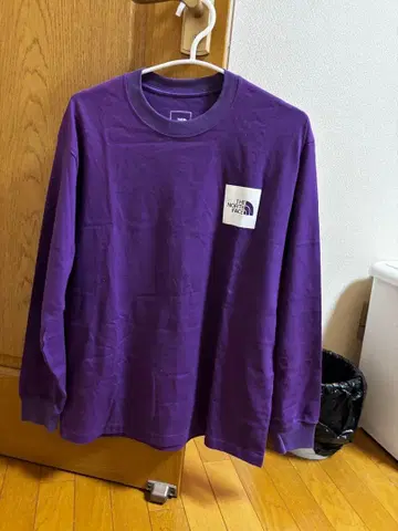 더 노스페이스 퍼플 롱 슬리브 티셔츠