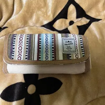 PAHAR 스트라이프 패턴 장지갑