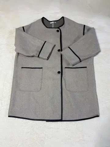 그레이 블랙 파이핑 코트