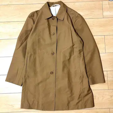 베이지 트렌치코트