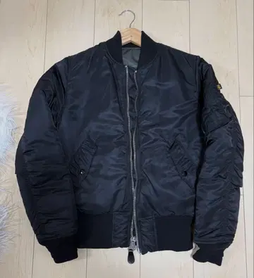 ALPHA MA-1 플라이트 자켓 블랙