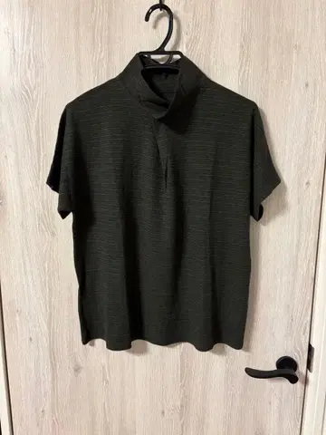 새상품 요건 레일 폴로풍 니트