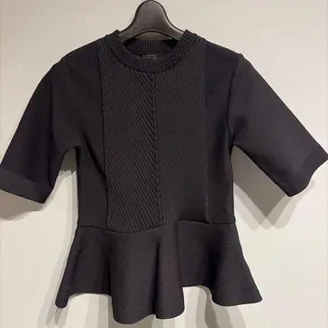 BARNEYS NEW YORK 블랙 페플럼 상의 F 사이즈