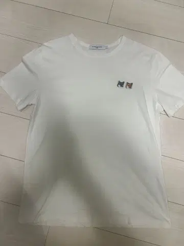 메종 키츠네 화이트 T셔츠