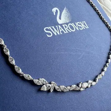 Swarovski 크리스탈 목걸이