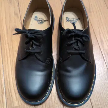 닥터 마틴 블랙