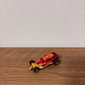 핫휠 빨간색과 금색 미니카