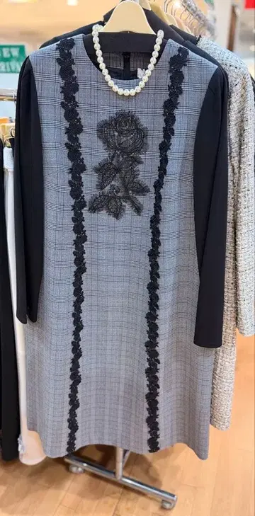 슈퍼 뷰티, 엘레강트한 체크 무늬 원피스 44