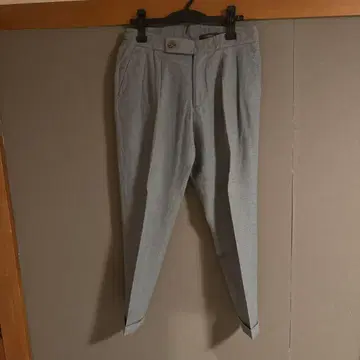 벨위치 그레이 슬랙스 테이퍼드 실루엣