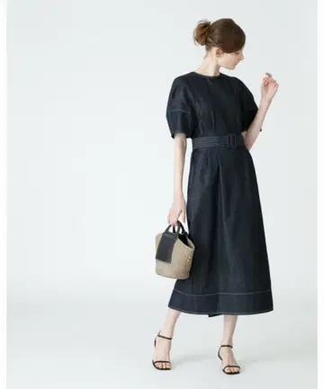 LOULOU WILLOUGHBY 허리 턱 벨트 부착 데님 원피스