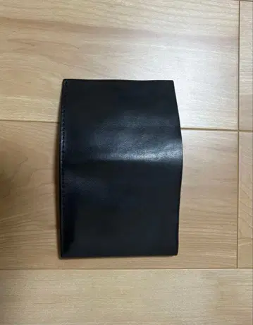 헤르츠 이단 접이식 지갑