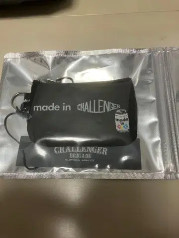 made in challenger 파우치 플래그십 스토어 한정판