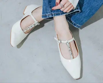 [새상품] EVOL 이볼 비쥬 T스트랩 펌프스 (아이보리)