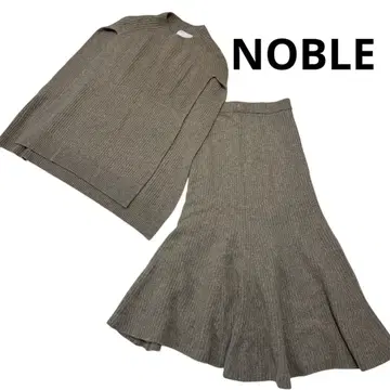 NOBLE 노블 셋업 니트 슬리브리스 플레어 스커트