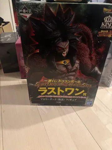 드래곤볼 라스트 원 브로리 피규어