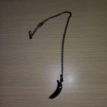 [ 최종 가격 인하 ] JAMHOMEMADE 그런 바나나 목걸이 M 블랙