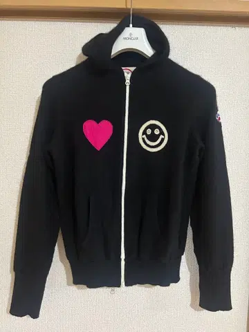 A LOVE MOVEMENT 캐시미어 후드티