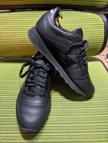 REEBOK 클래식 레더 블랙